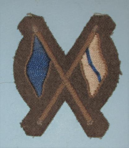 British Army Signallers Embroidered Khaki Cloth Proficiency Trade Arm Badge - Flags Crossed