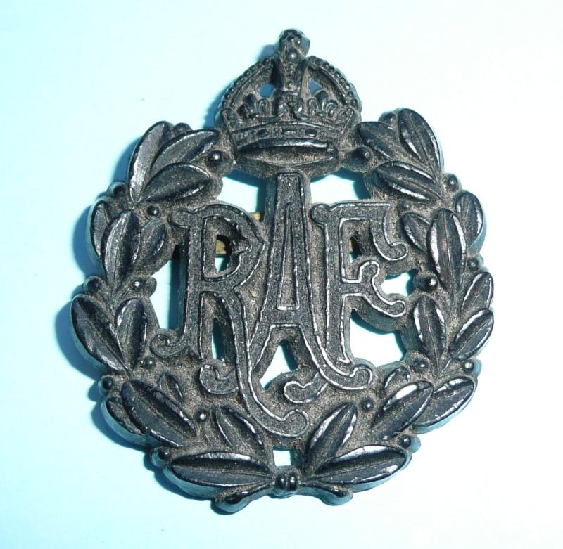 WW2 Royal Air Force RAF Black Plastic / Bakelite Economy Cap Badge