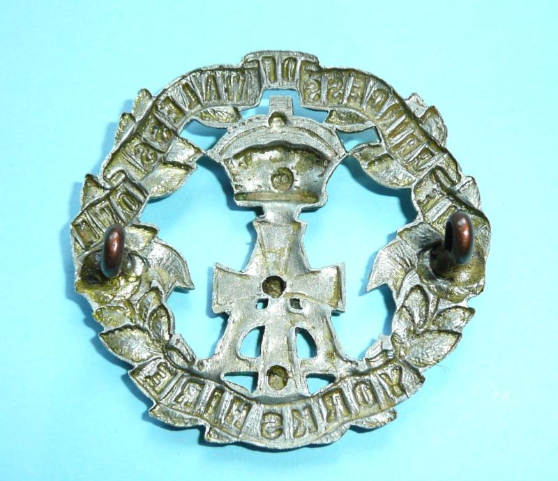 The Green Howards ( Alexandra, Princess of Wales's Own Yorkshire Regiment) - 1st Pattern QVC Victorian / EDVII Other Ranks Bi-metal Cap Badge