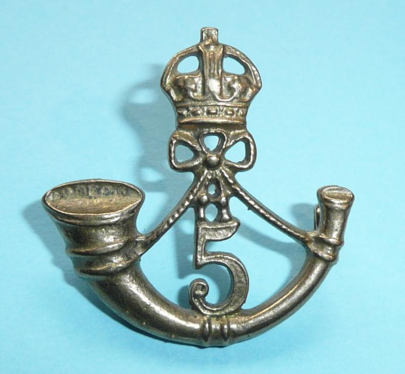 Indian Army - 5th Mahratta Light Infantry Small Cast Gilt  Brass Metal Cap Badge