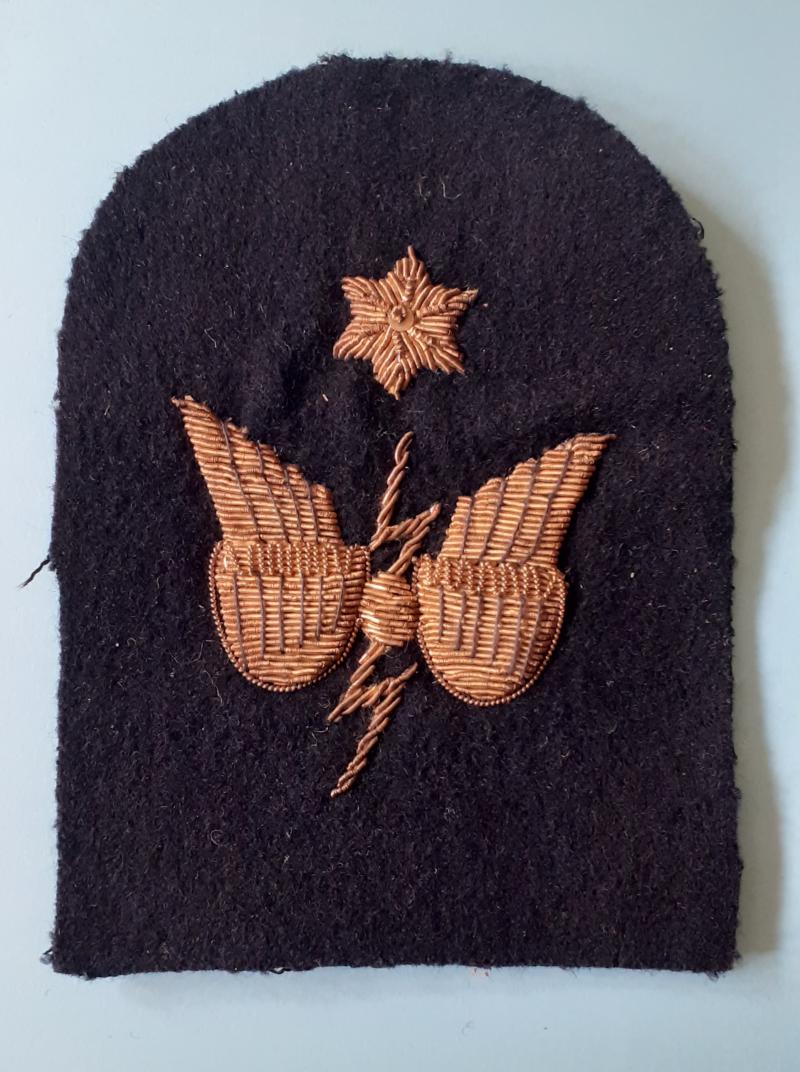 British Royal Navy Rating No 1 Dress Gold Bullion Wire Embroidered Arm Trade Badge - Wireless Telegraphists Radio Operators Rating + Star