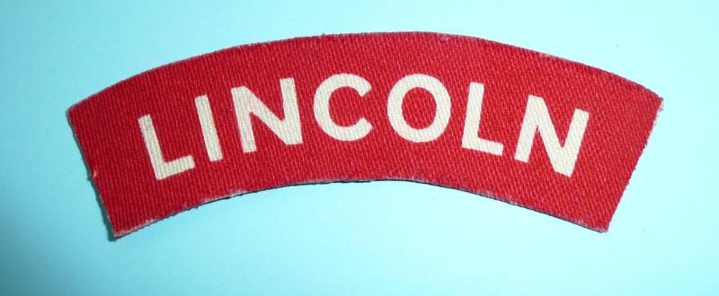 WW2 Lincolnshire Regiment Printed Cloth Shoulder Title Arm Badge
