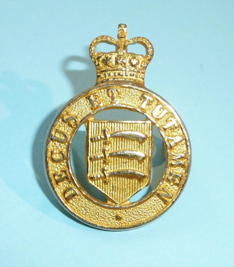 The Essex Yeomanry Officer's Gilt Collar Badge, QEII Crown
